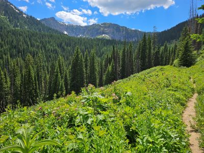 Hike to Cliff Lake